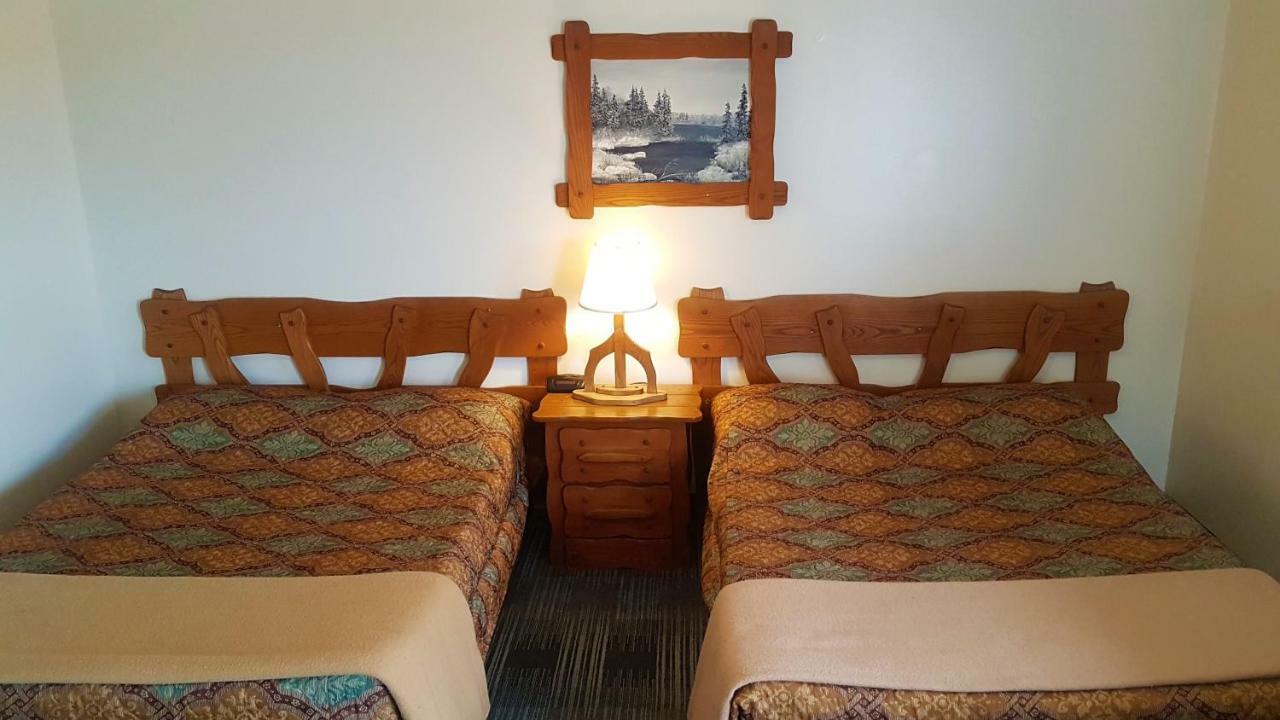 Agassiz Hotel McCreary Exterior foto